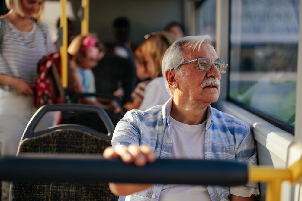Zľavy cestovného pre dôchodcov nad 70 rokov